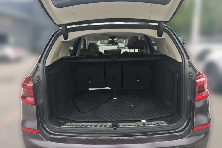Used BMW X3 2018 xDrive28i Luxury Package China VI Emission Standard Trunk