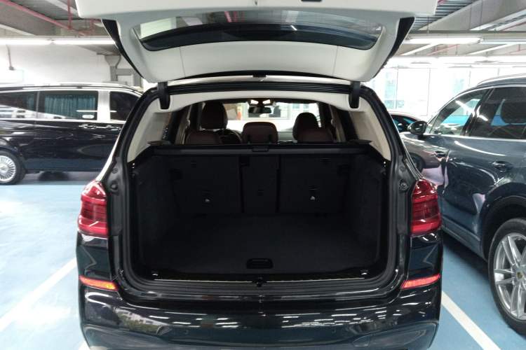 Used BMW X3 2018 xDrive28i M Sport Package China VI Trunk