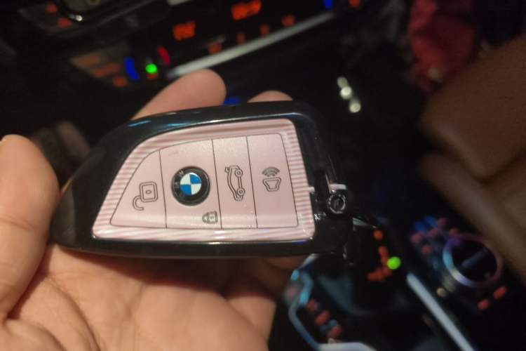 Used BMW X3 2018 xDrive28i M Sport Package China V Emission Standard Vehicle Key
