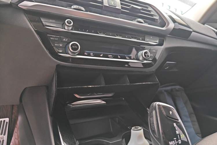 Used BMW X3 2018 xDrive25i M Sport Package China VI Audio And AC Panel