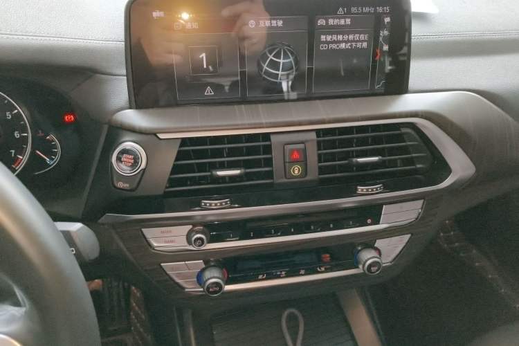 Used BMW X3 2018 xDrive28i M Sport Package China VI Audio And AC Panel