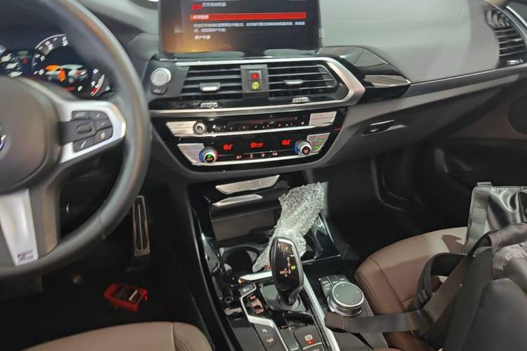 Used BMW X3 2018 xDrive25i M Sport Package China VI Audio And AC Panel