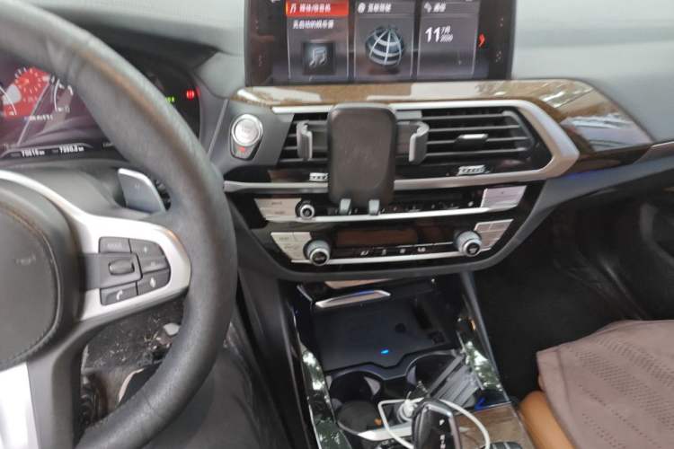 Used BMW X3 2018 xDrive30i Luxury Model with M Sport Package China V Emission Standard Audio And AC Panel