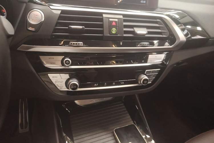 Used BMW X3 2018 xDrive25i M Sport Package China V Audio And AC Panel