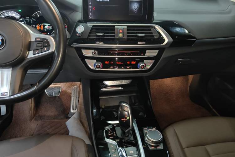 Used BMW X3 2018 xDrive25i M Sport Package China VI Audio And AC Panel