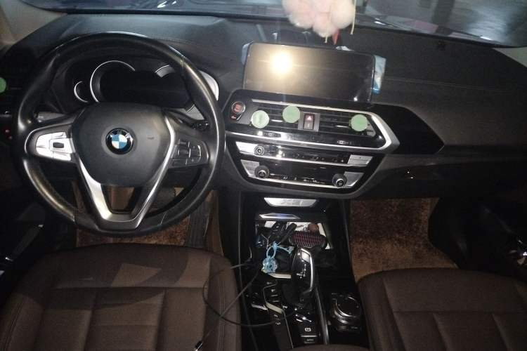 Used BMW X3 2018 xDrive25i Luxury Package China V Center Console