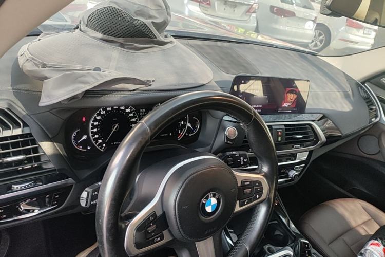 Used BMW X3 2018 xDrive25i M Sport Package China V Center Console