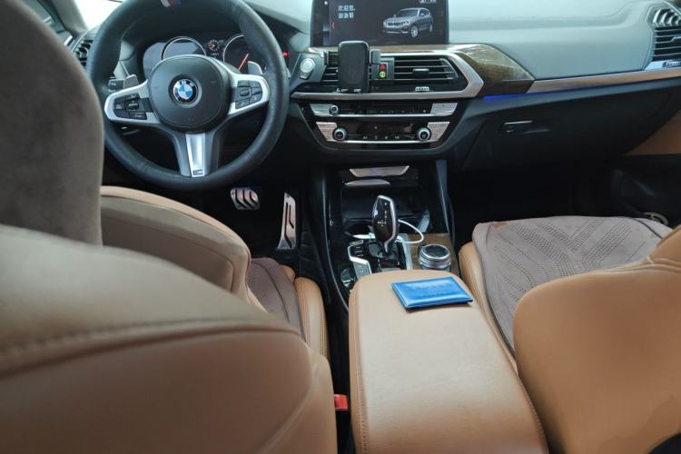 Used BMW X3 2018 xDrive30i Luxury Model with M Sport Package China V Emission Standard Center Console