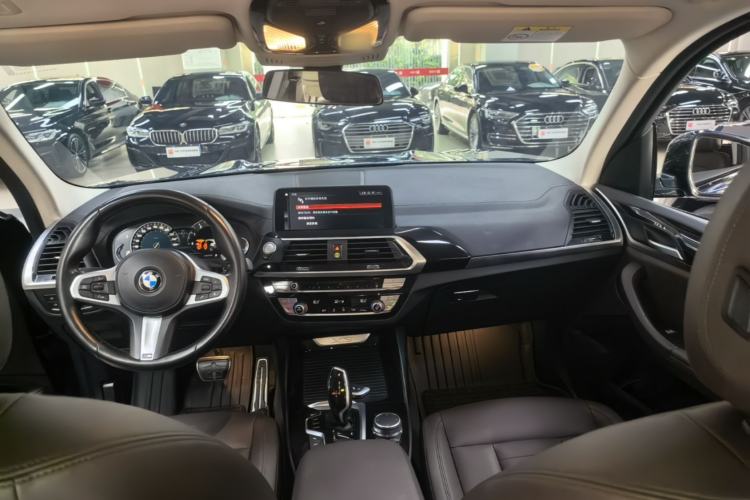 Used BMW X3 2018 xDrive25i M Sport Package China V Center Console
