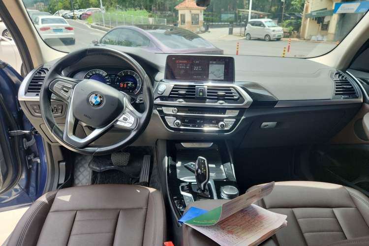 Used BMW X3 2018 xDrive25i Luxury Package China V Center Console
