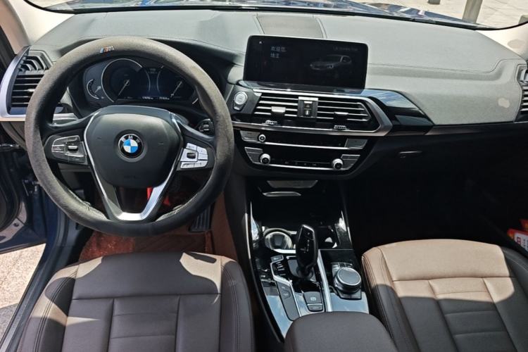 Used BMW X3 2018 xDrive25i Luxury Package China V Center Console