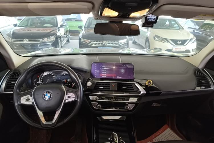 Used BMW X3 2018 xDrive25i Luxury Package China V Center Console