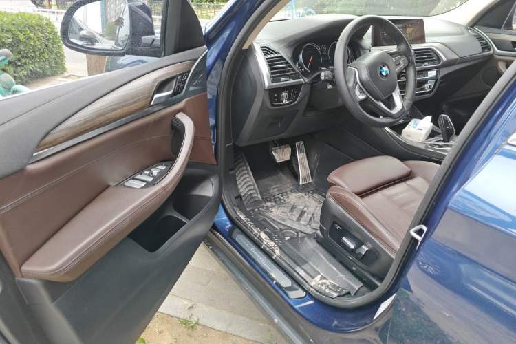 Used BMW X3 2018 xDrive28i Luxury Package China VI Emission Standard Driver Seat