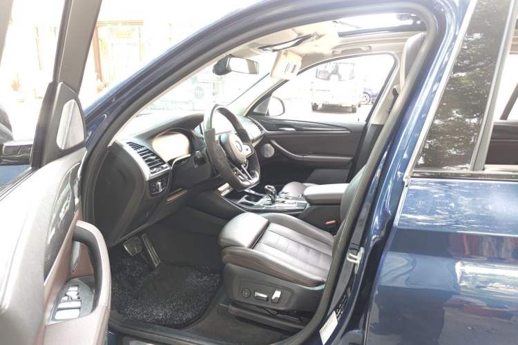 Used BMW X3 2018 xDrive30i Luxury Model with M Sport Package China V Emission Standard Driver Seat