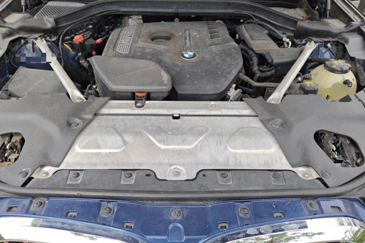 Used BMW X3 2018 xDrive28i Luxury Package China VI Emission Standard Engine Bay