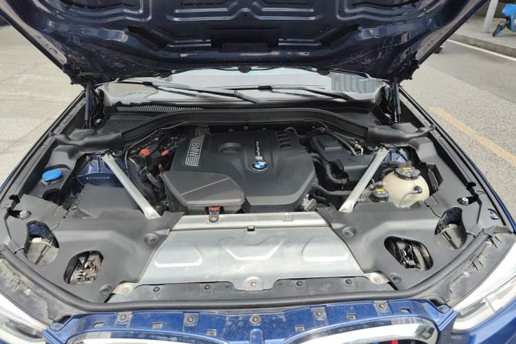 Used BMW X3 2018 xDrive25i M Sport Package China VI Engine Bay