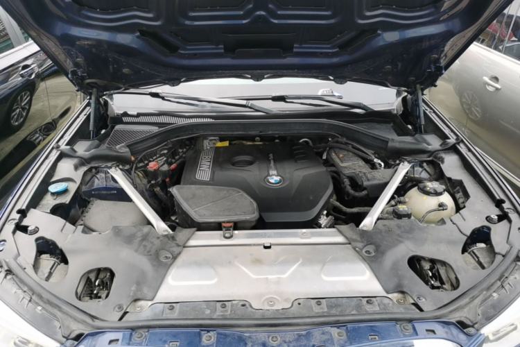 Used BMW X3 2018 xDrive25i Luxury Package China VI Emission Standard Engine Bay