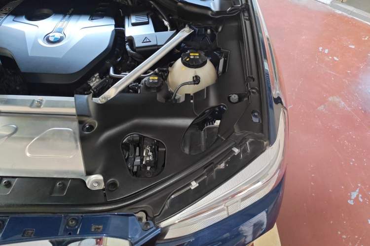Used BMW X3 2018 xDrive25i M Sport Package China V Engine Bay Left