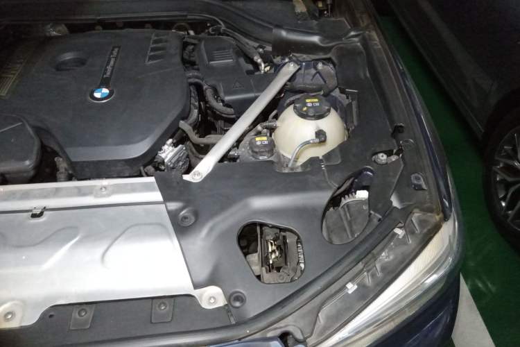Used BMW X3 2018 xDrive25i M Sport Package China V Engine Bay Left