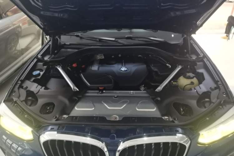 Used BMW X3 2018 xDrive30i Luxury Edition M Sport Package China VI Engine Bay