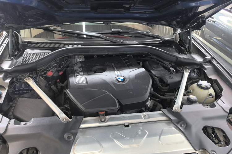 Used BMW X3 2018 xDrive30i Luxury Edition M Sport Package China VI Engine Bay