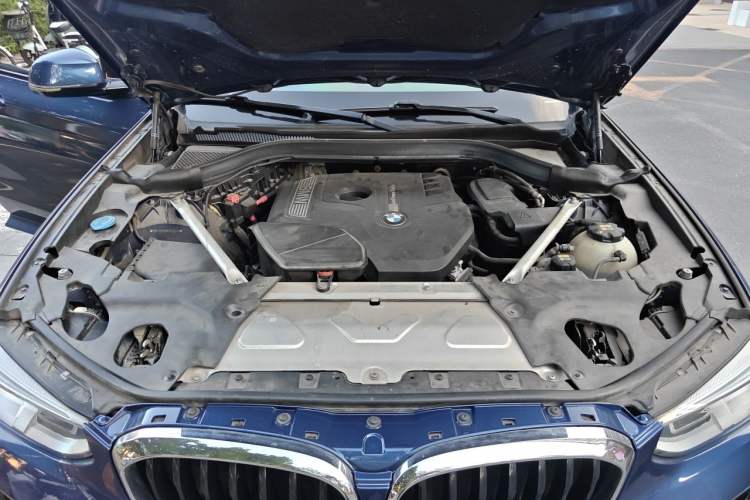 Used BMW X3 2018 xDrive30i Luxury Edition M Sport Package China VI Engine Bay