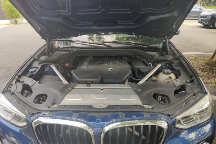 Used BMW X3 2018 xDrive25i M Sport Package China VI Engine Bay