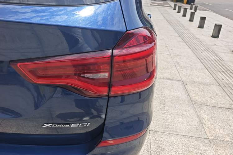 Used BMW X3 2018 xDrive25i Luxury Package China V Exterior 3