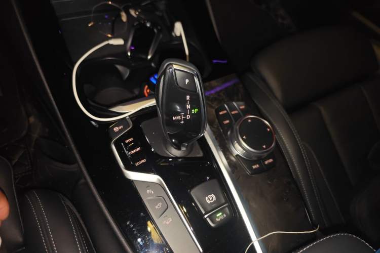 Used BMW X3 2018 xDrive30i Luxury Edition M Sport Package China VI Gear Lever