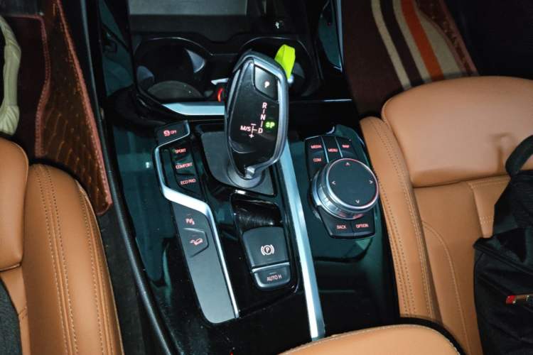 Used BMW X3 2018 xDrive25i Luxury Package China VI Emission Standard Gear Lever