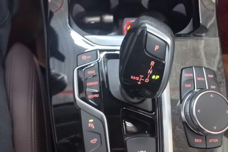 Used BMW X3 2018 xDrive30i Luxury Edition M Sport Package China VI Gear Lever