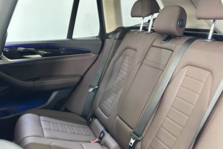 Used BMW X3 2018 xDrive25i Luxury Package China VI Emission Standard Interior 10