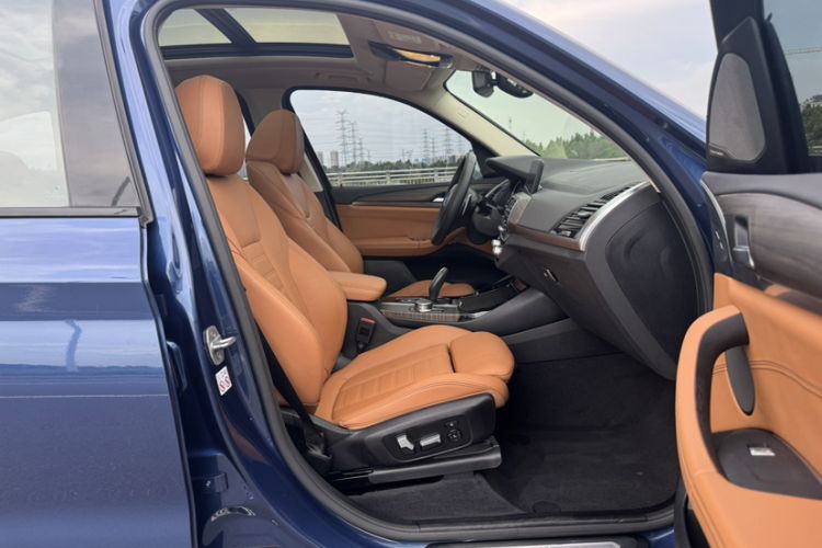 Used BMW X3 2018 xDrive28i Luxury Package China V Interior 10