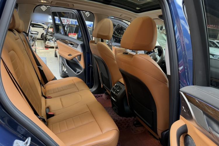 Used BMW X3 2018 xDrive30i Luxury Model with M Sport Package China V Emission Standard Interior 2