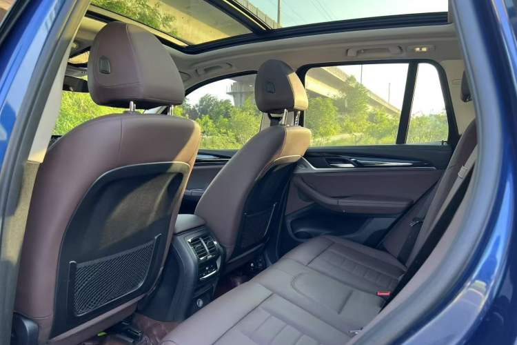 Used BMW X3 2018 xDrive25i Luxury Package China VI Emission Standard Interior 2