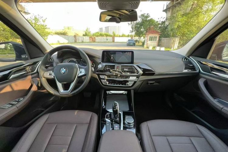 Used BMW X3 2018 xDrive25i Luxury Package China VI Emission Standard Interior 4