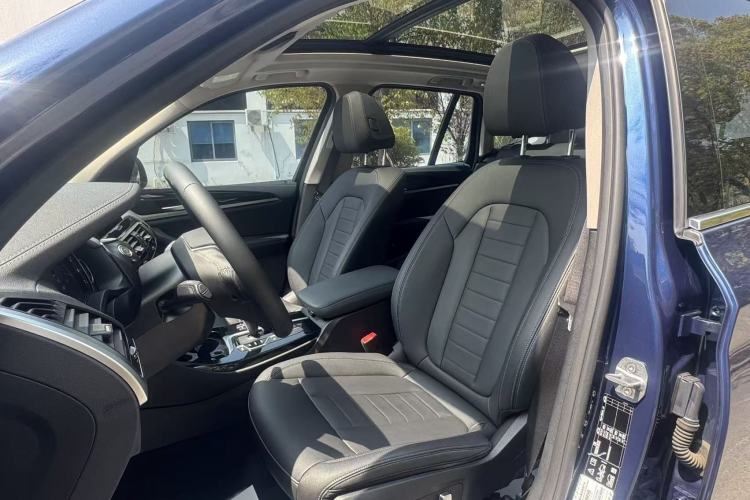 Used BMW X3 2018 xDrive25i Luxury Package China VI Emission Standard Interior 5