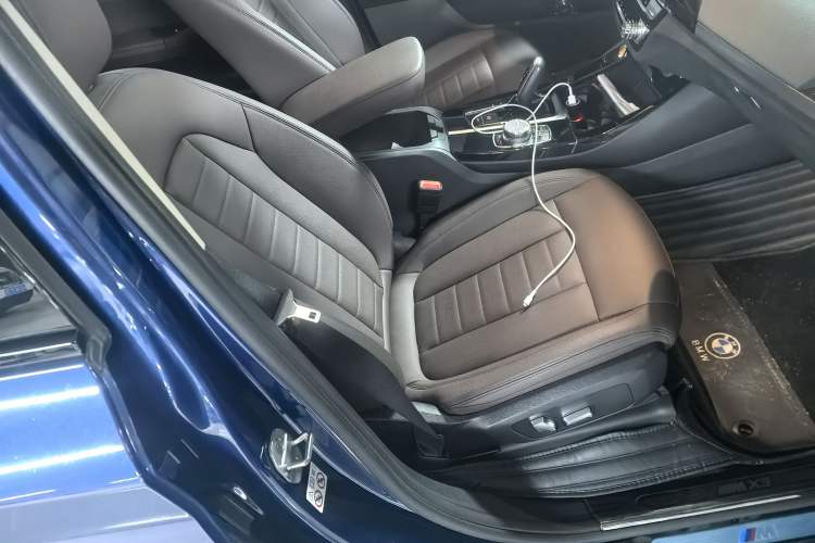 Used BMW X3 2018 xDrive25i M Sport Package China V Interior 9