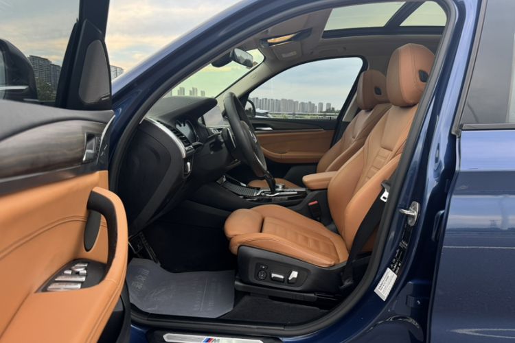 Used BMW X3 2018 xDrive28i Luxury Package China V Left Front Seat