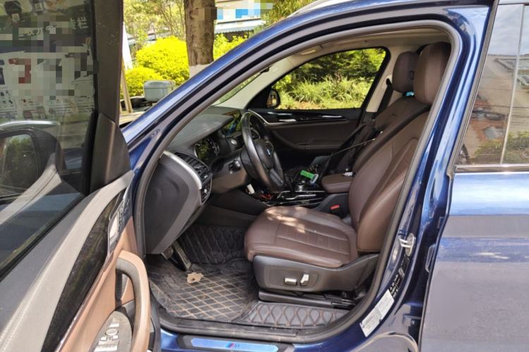 Used BMW X3 2018 xDrive25i Luxury Package China V Left Front Seat