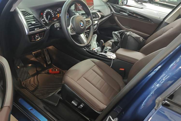 Used BMW X3 2018 xDrive25i M Sport Package China VI Left Front Seat