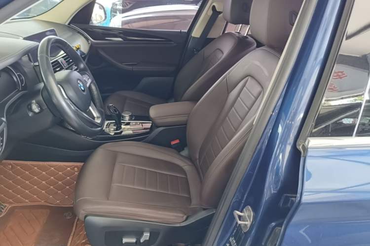 Used BMW X3 2018 xDrive25i Luxury Package China V Left Front Seat