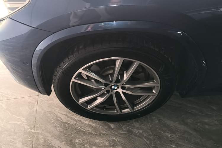 Used BMW X3 2018 xDrive25i M Sport Package China VI Left Front Wheel Hub