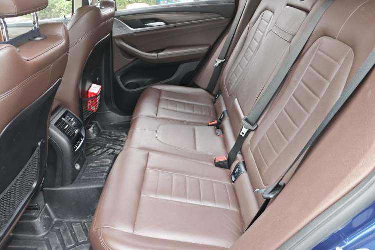 Used BMW X3 2018 xDrive28i Luxury Package China VI Emission Standard Left Rear Seat