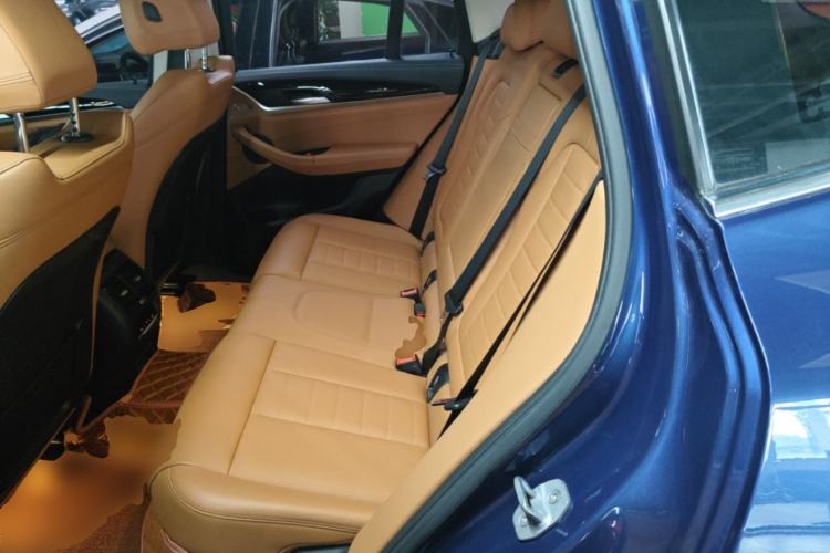 Used BMW X3 2018 xDrive25i Luxury Package China VI Emission Standard Left Rear Seat