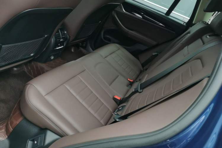Used BMW X3 2018 xDrive25i Luxury Package China VI Emission Standard Left Rear Seat