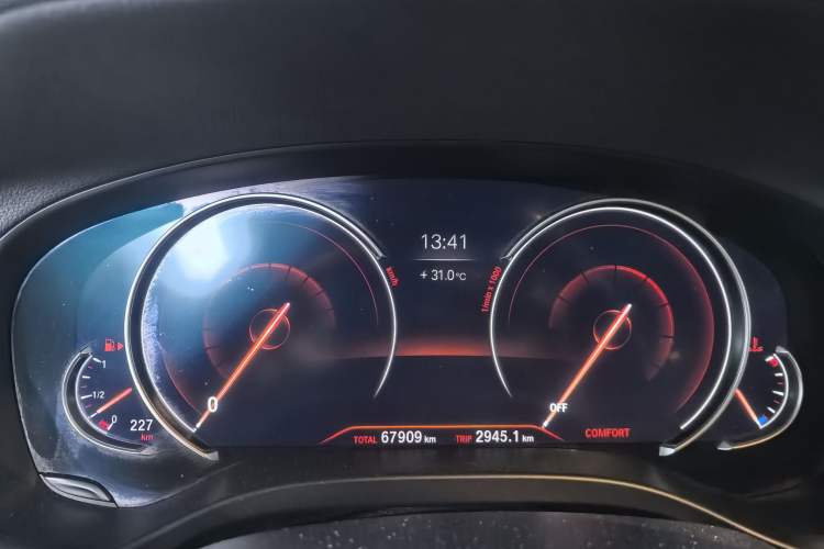 Used BMW X3 2018 xDrive25i M Sport Package China V Odometer Close Up