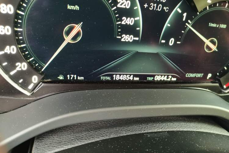 Used BMW X3 2018 xDrive25i M Sport Package China V Odometer Close Up