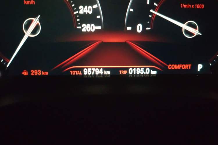 Used BMW X3 2018 xDrive25i M Sport Package China VI Odometer Close Up