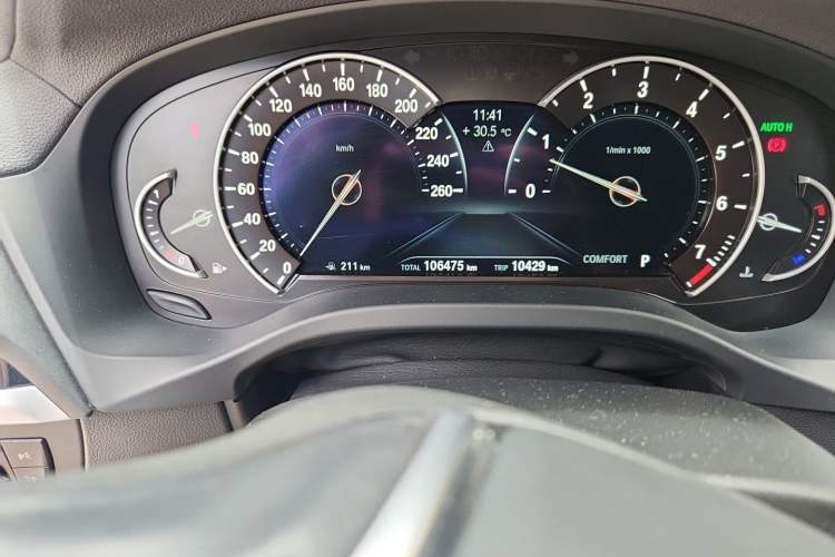 Used BMW X3 2018 xDrive25i Luxury Package China V Odometer Close Up